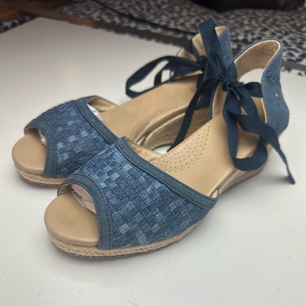 UGG Delmar Woven Patchwork Denim Leather Wedge Ankle Tie Sandals NWOT 8.5*Spots*